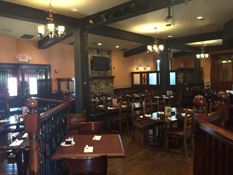 More Photos Of 1340 Village West Pky, Kansas City Restaurant For Lease