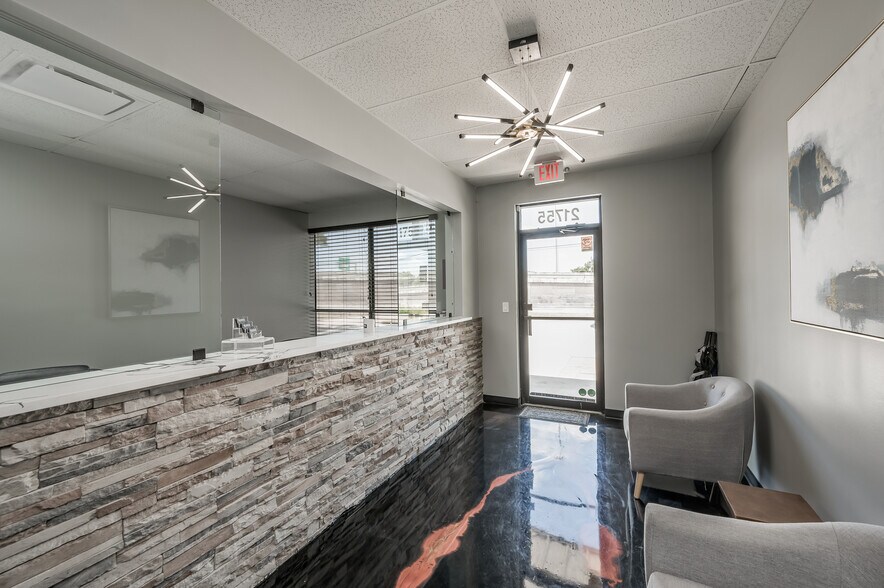 More Photos Of 21755 N I-45 Fwy, Spring Flex For Sale