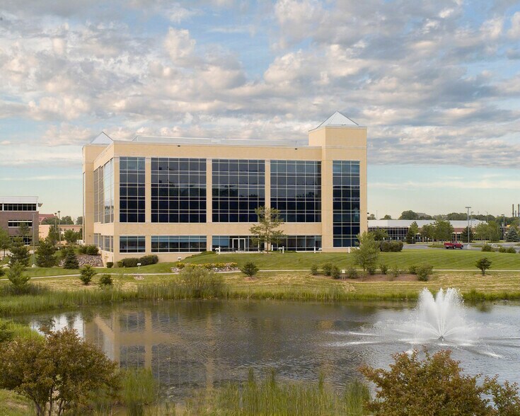 More Photos Of 10361 Innovation Dr, Milwaukee Office For Lease
