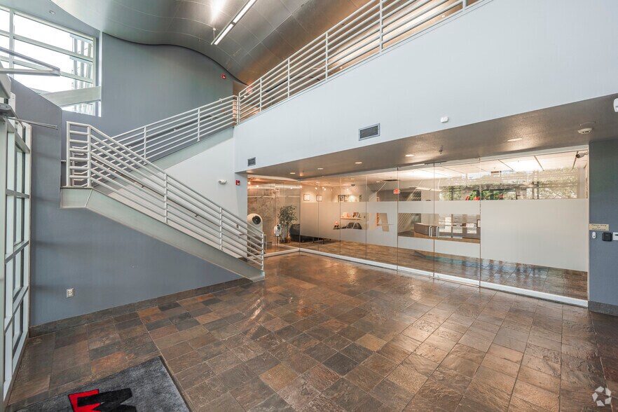 More Photos Of 4900 Lang Ave NE, Albuquerque Office For Lease