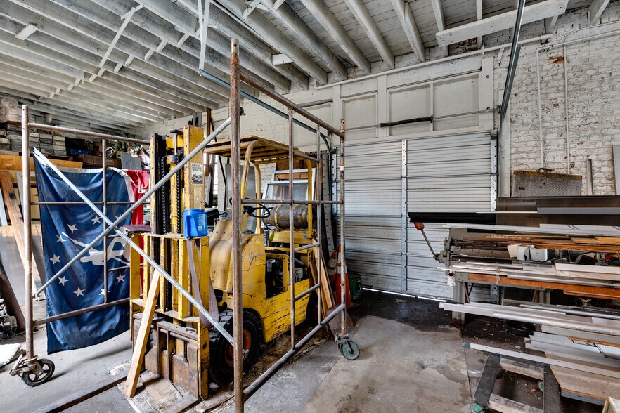 More Photos Of 304-306 Gilmer St, Richmond Manufacturing For Sale