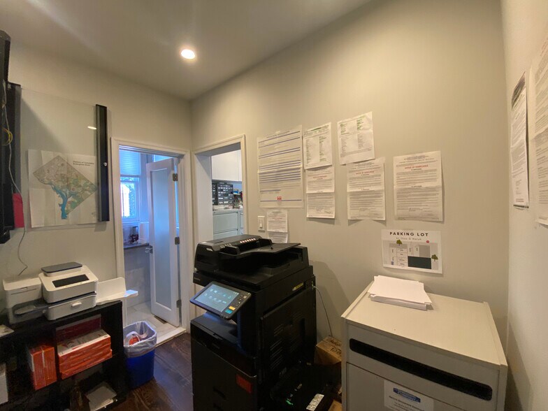 More Photos Of 3628 12th St NE, Washington Storefront Retail Office For Lease