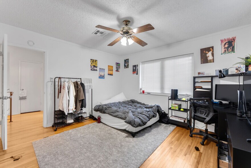 More Photos Of 4801 University Dr, Coral Gables Apartments For Sale