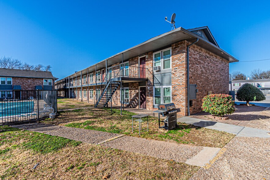 More Photos Of 4635 W Gore Blvd, Lawton Apartments For Sale