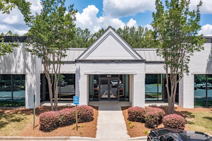 More Photos Of 155 Technology Pky, Norcross Unknown For Lease