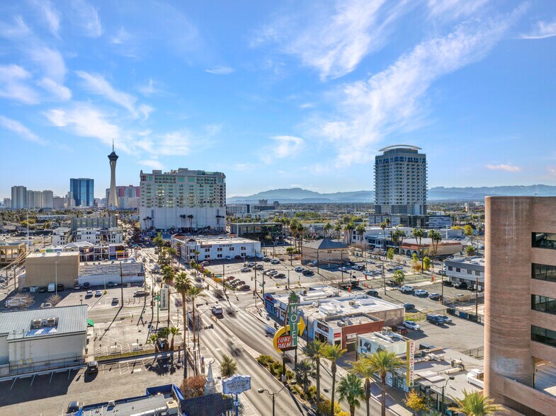 More Photos Of 616-628 S Las Vegas Blvd, Las Vegas General Retail For Lease