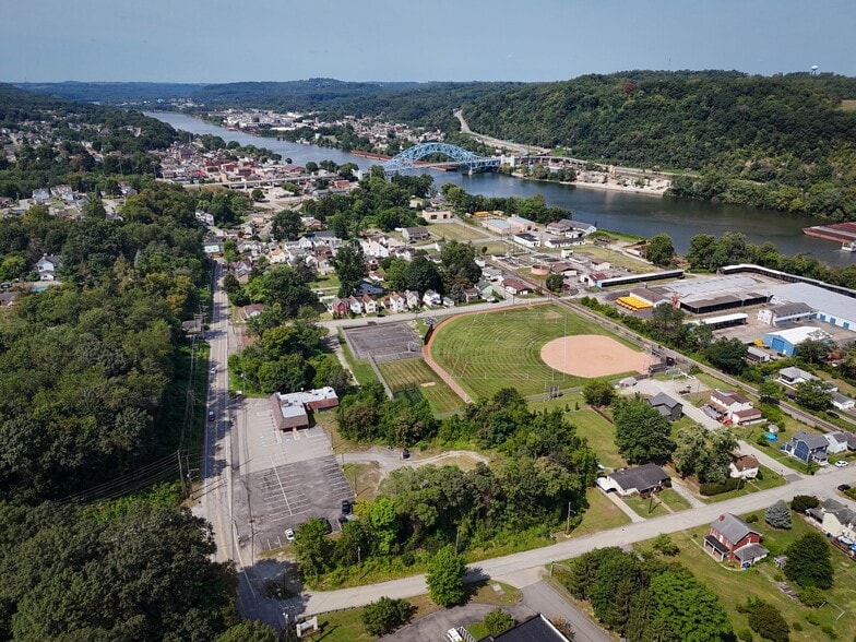 More Photos Of 550 McKeesport Rd, Elizabeth Freestanding For Sale