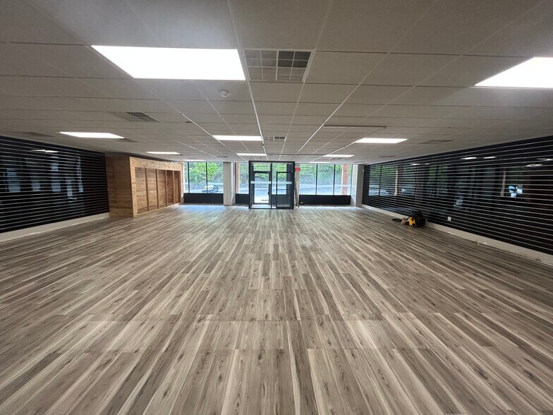 More Photos Of 4136 Library Rd, Pittsburgh Storefront For Lease