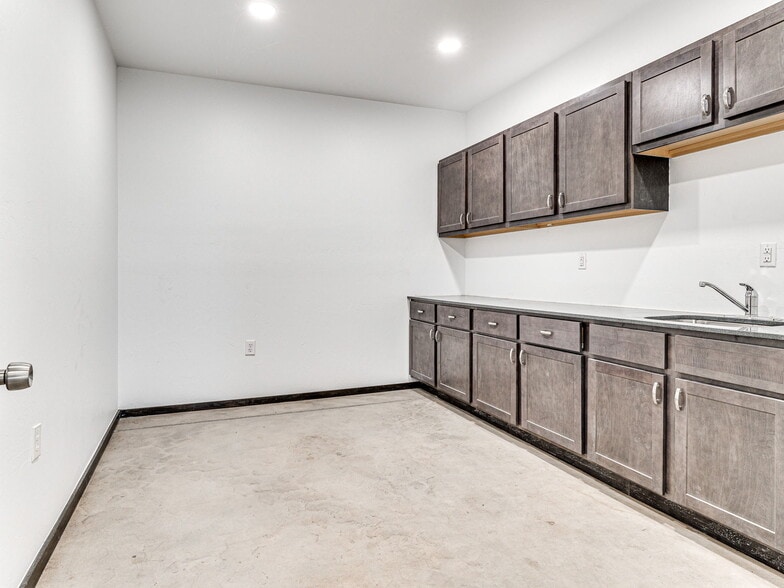 More Photos Of 11900 S Meridian, Oklahoma City Warehouse For Sale