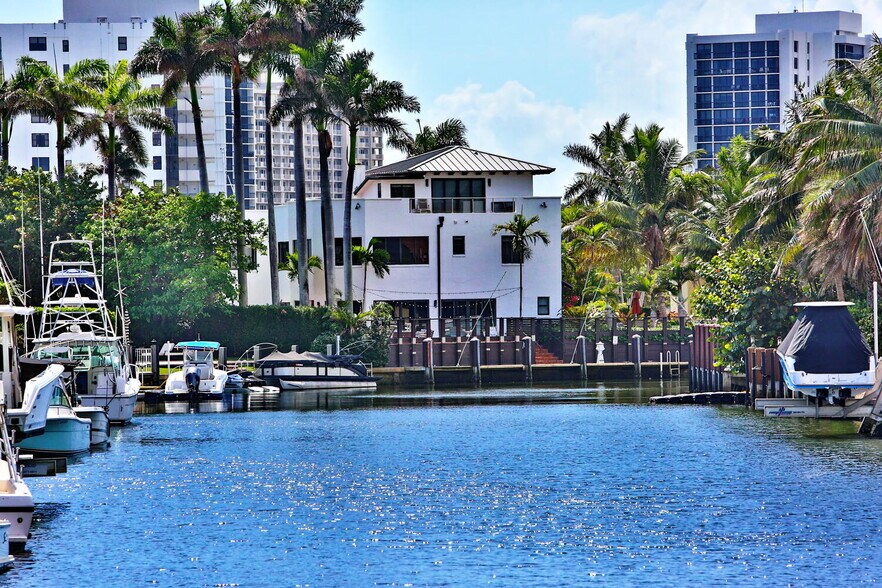 More Photos Of 1121 Bel Air Dr, Highland Beach Apartments For Sale