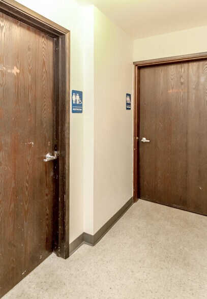 More Photos Of 5718 Pacific Ave SE, Lacey Freestanding For Lease