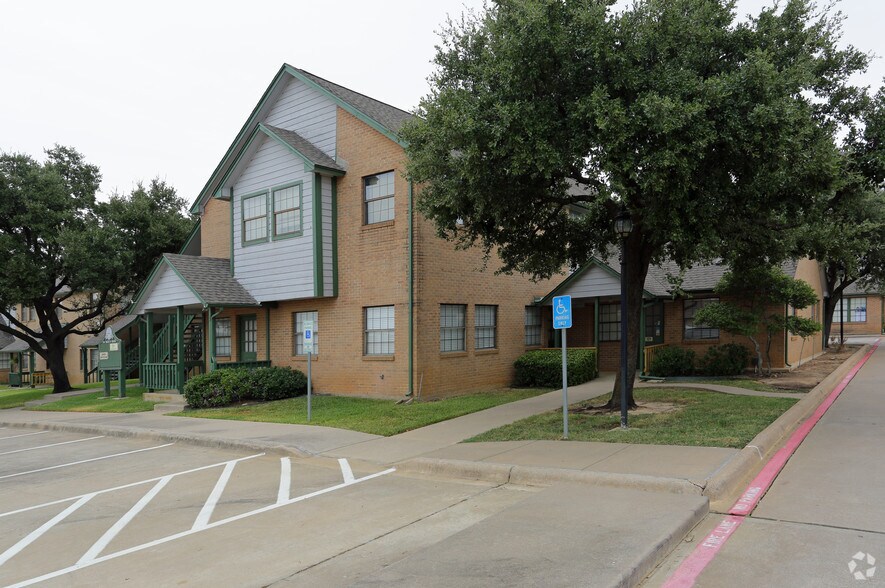 Primary Photo Of 414 N Main St, Euless Medical For Lease