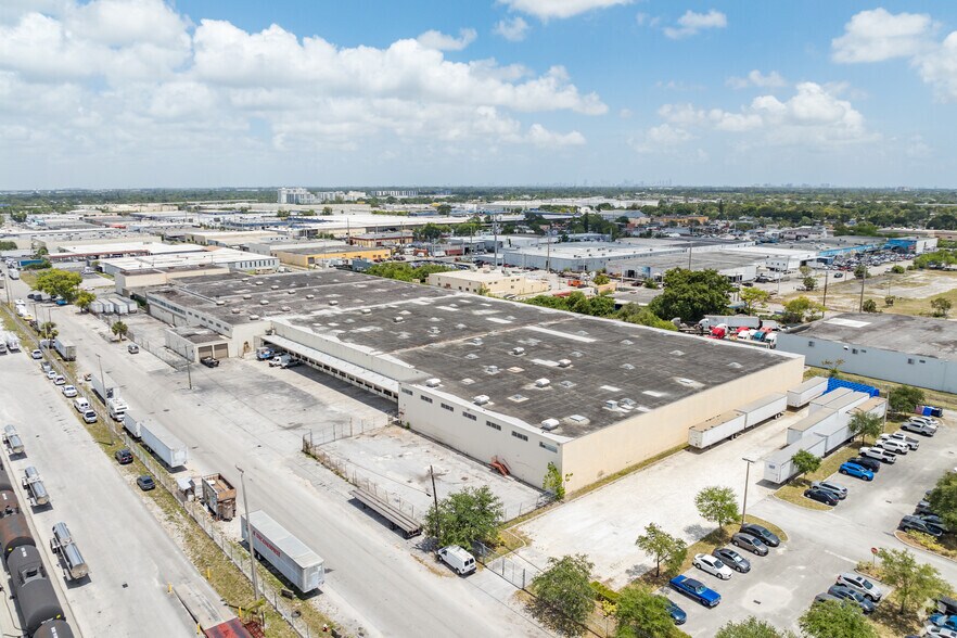 More Photos Of 6695-6699 NW 36th Ave, Miami Light Distribution For Lease