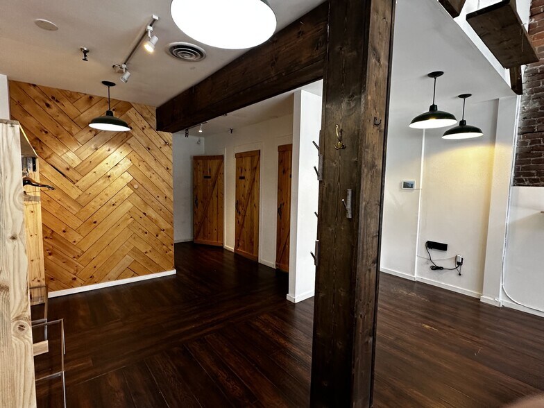 More Photos Of 326-330 W Cordova St, Vancouver Storefront Retail Office For Lease