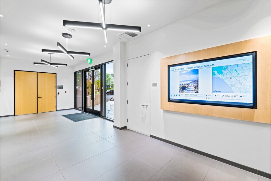 More Photos Of 2800 28th St, Santa Monica Office For Lease