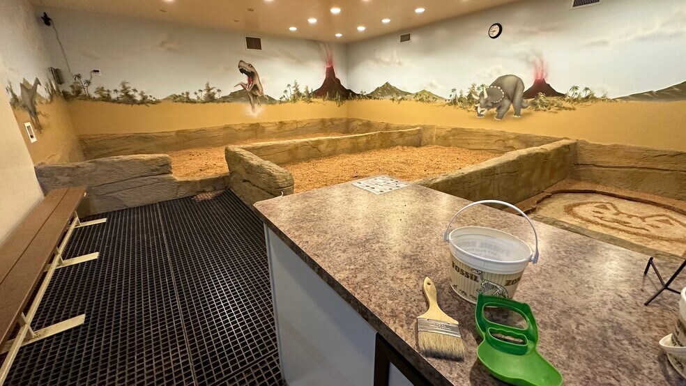 More Photos Of 1381 Dinosaur trail, Drumheller Storefront For Sale