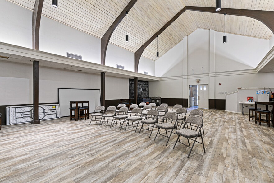 More Photos Of 2703 Wesley St, Greenville Religious Facility For Sale