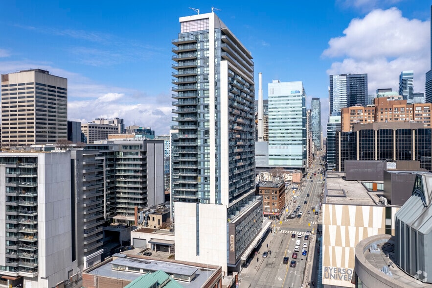 More Photos Of 570 Bay St, Toronto Apartments For Lease