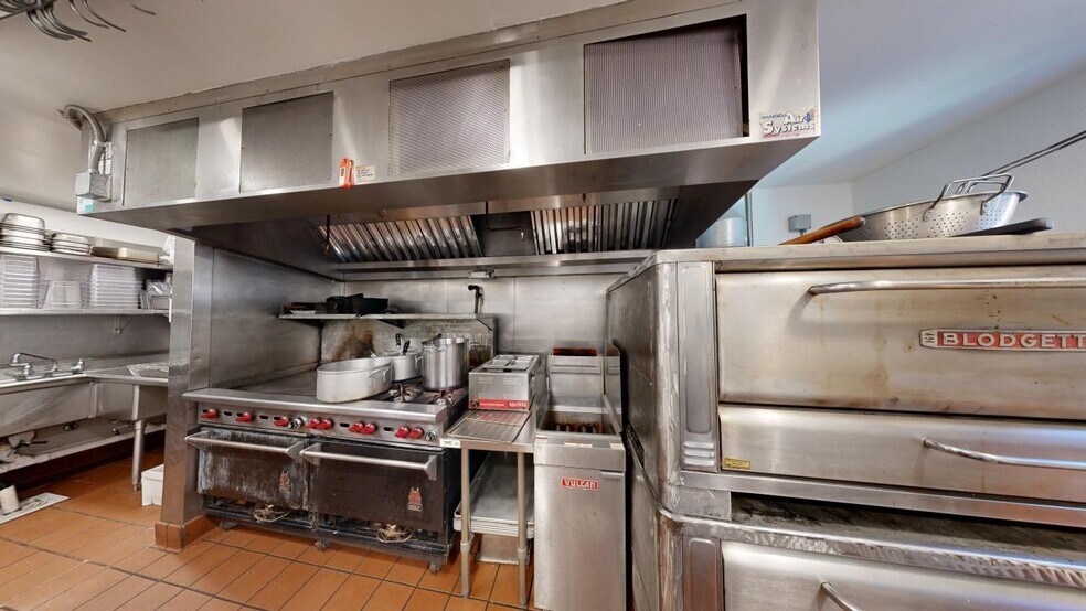 More Photos Of 300 W Third St, Lake City Restaurant For Sale
