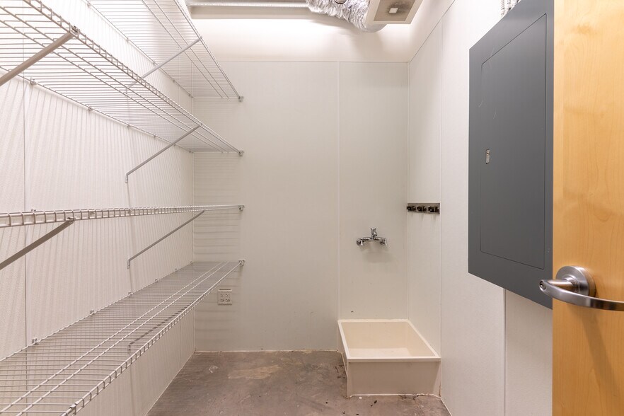 More Photos Of 814 S 3rd St, Minneapolis Rehabilitation Center For Lease