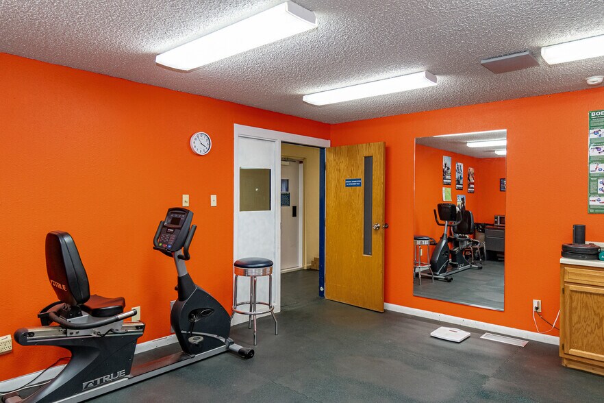 More Photos Of 415 Wingfield St, Ruidoso Health Club For Sale