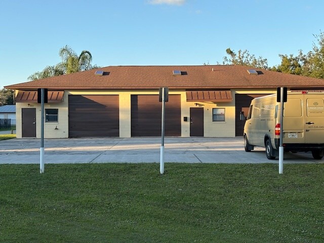 More Photos Of 431 Aulin Ave, Oviedo Light Distribution For Lease