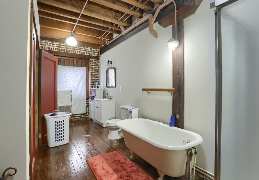 More Photos Of 11 Spruce St, Mountville Apartments For Sale