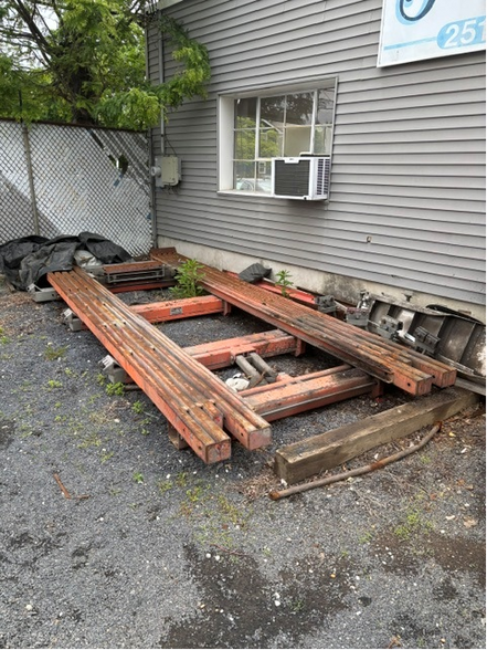More Photos Of 15 Main St, East Brunswick Freestanding For Lease