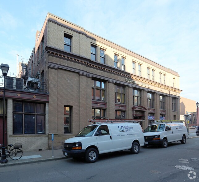 More Photos Of 517 Fort St, Victoria Storefront Retail Office For Lease