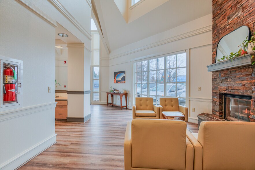 More Photos Of 345 SE 3rd St, Bend Office For Sale