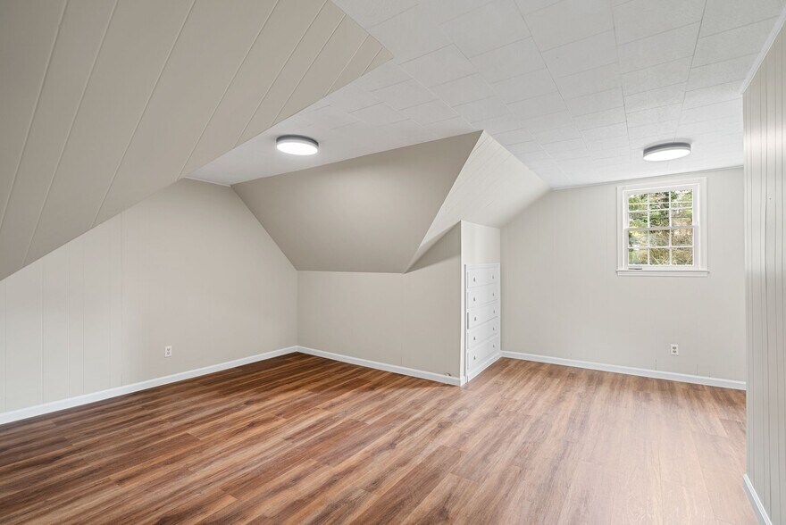 More Photos Of 720 Main st, Canton Bank For Lease