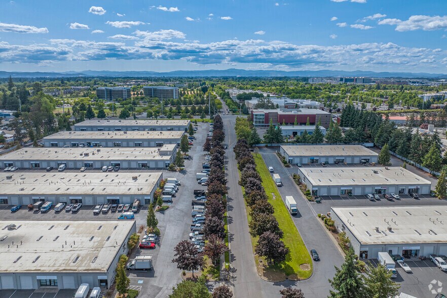 More Photos Of 2056 NE Aloclek Dr, Hillsboro Warehouse For Lease