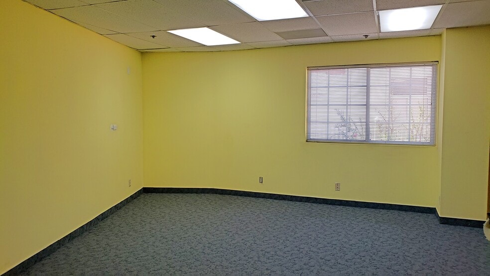 More Photos Of 12340 Santa Monica Blvd, Los Angeles Medical For Lease