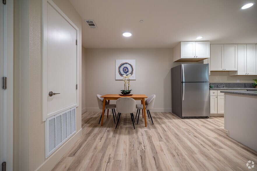 More Photos Of 2531 W Rumble Rd, Modesto Apartments For Sale