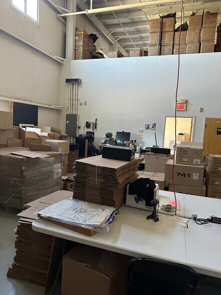 More Photos Of 280 Heritage Ave, Portsmouth Warehouse For Lease