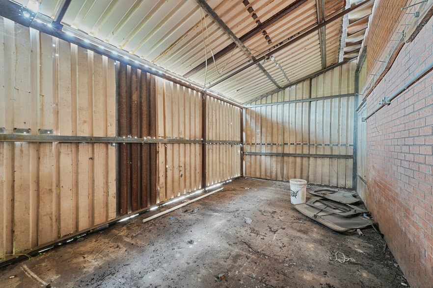 More Photos Of 16144 Market St, Channelview Manufacturing For Sale