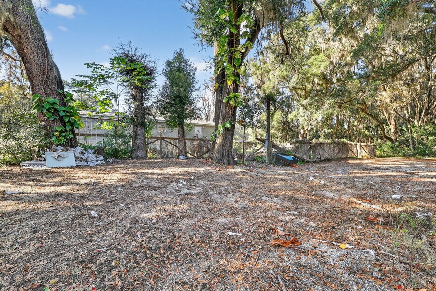 More Photos Of 21121 Highway 441 N, Micanopy Land For Sale