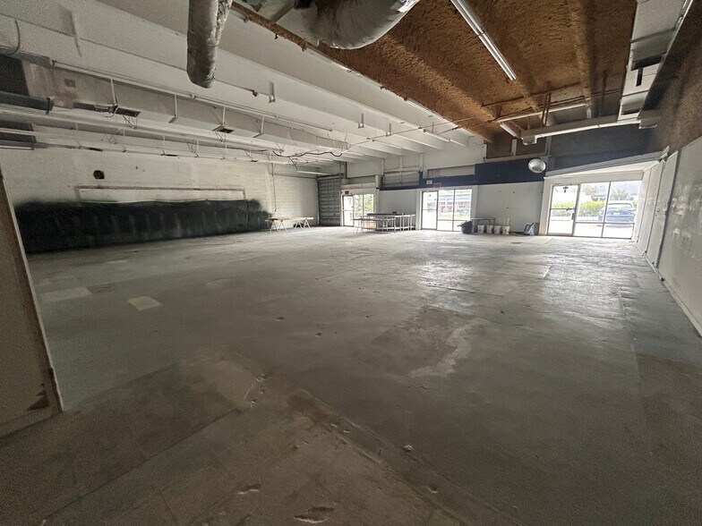 More Photos Of 1934-1940 Church St, West Palm Beach Warehouse For Lease