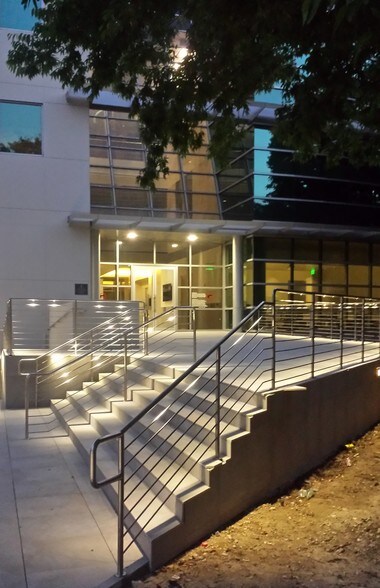 More Photos Of 1177 Enclave Pky, Houston Medical For Lease