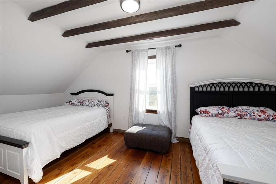 More Photos Of 667 Hustle Rd, Hustle Winery Vineyard For Sale