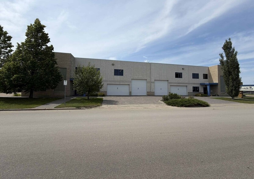 More Photos Of 12180 152nd St NW, Edmonton Warehouse For Lease