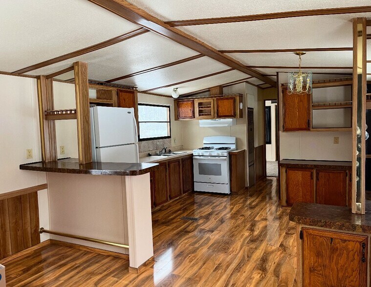 More Photos Of 15 Decasper Dr, Lewis Run Manufactured Housing Mobile Home Park For Sale
