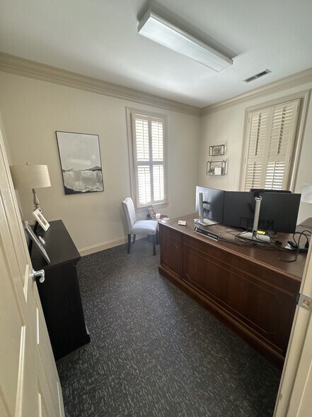 More Photos Of 999 Rocket Way, Gardendale Office For Sale
