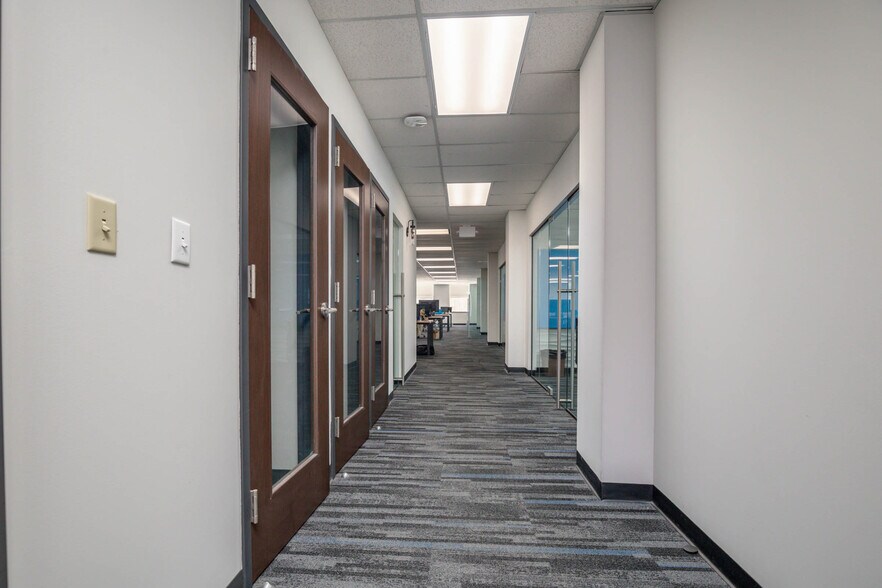 More Photos Of 900-914 Olive St, Saint Louis Office Residential For Lease