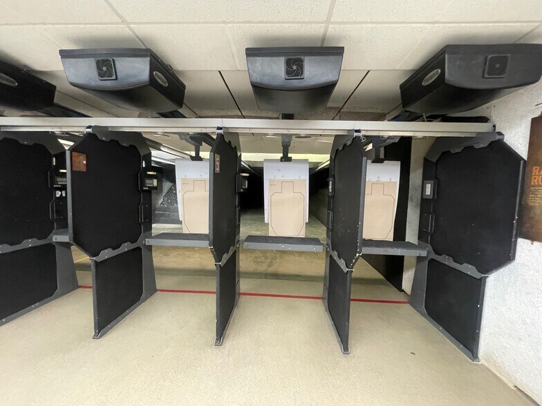 More Photos Of 6649 S Paris St, Centennial Storefront Retail Office For Lease