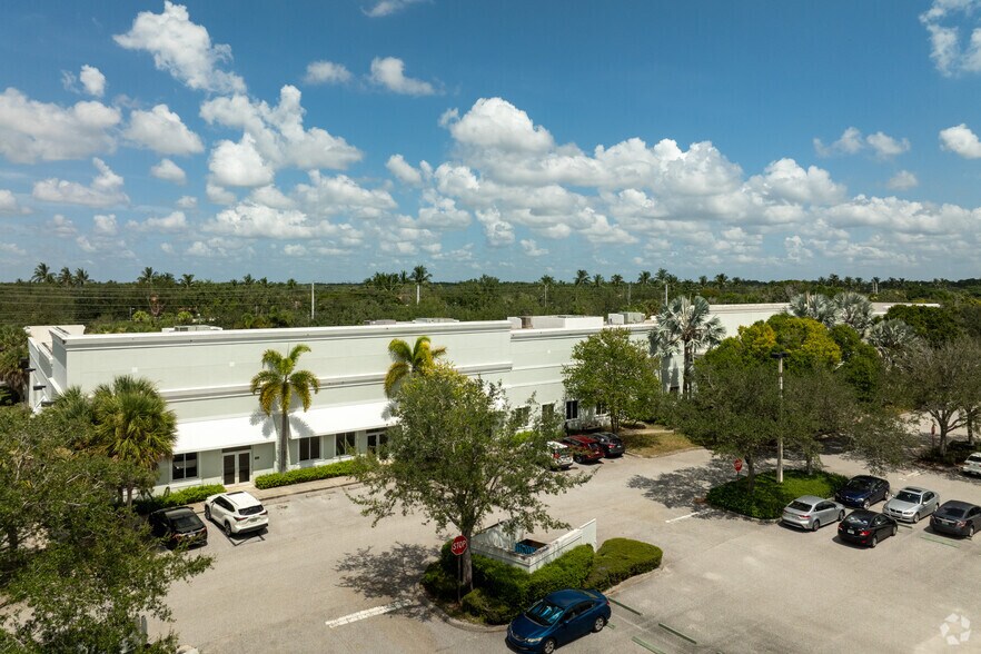 More Photos Of 2101 Vista Pkwy, West Palm Beach Office For Lease