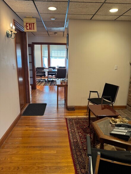 More Photos Of 1714 Beacon St, Brookline Medical For Lease