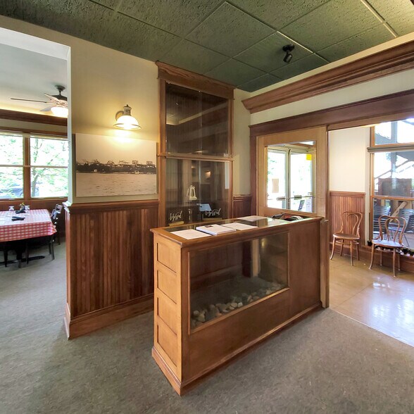 More Photos Of 751 Bell St, La Pointe General Retail For Sale