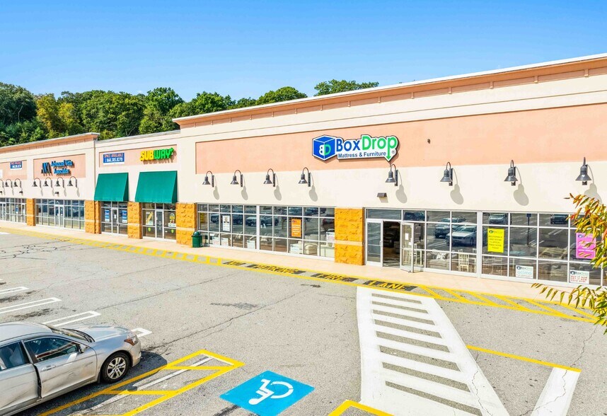 More Photos Of 2020 Norwich New London Tpke, Montville Unknown For Lease