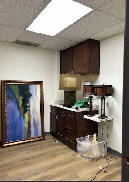 More Photos Of 2412 N Ponderosa Dr, Camarillo Medical For Sale